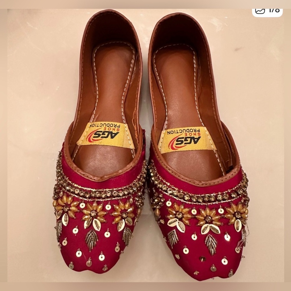 Traditional Pakistani Magenta & Chocolate Hand-Embroidered Khussas - Size 6 - Picture 3 of 13